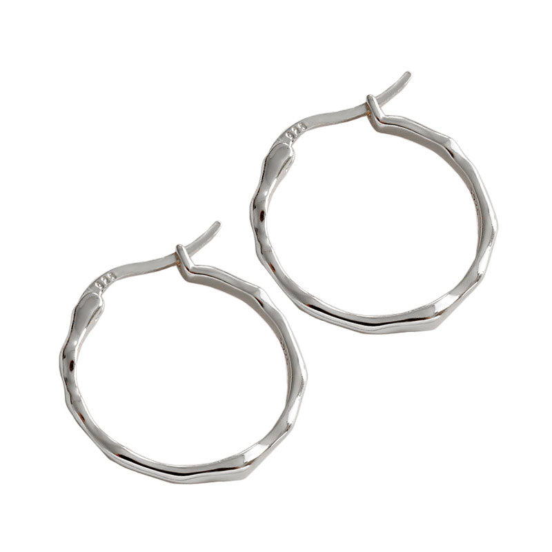Uneven hoops øreringe